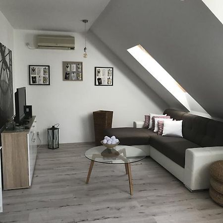 Arany Apartman แซแก็ด ภายนอก รูปภาพ